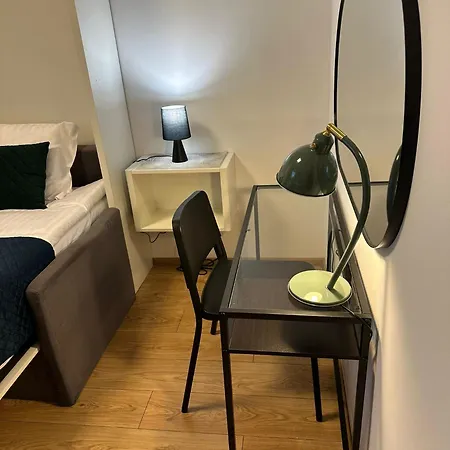 Jerozolimskie Airport And Train 319 Apartamento