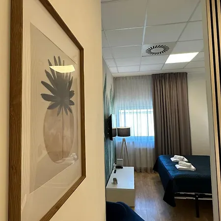 Jerozolimskie Airport And Train 319 Apartamento