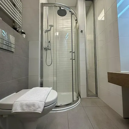 Jerozolimskie Airport And Train 319 Apartamento Varsóvia