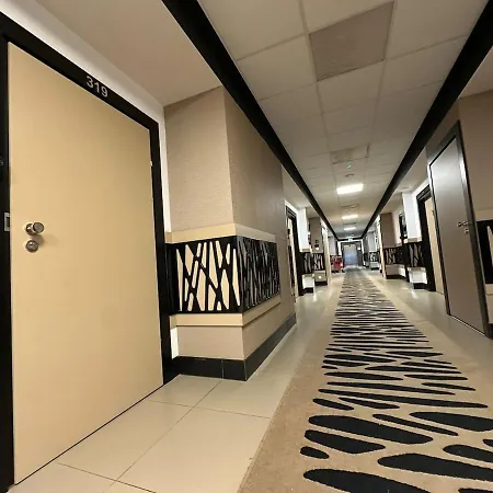 Jerozolimskie Airport And Train 319 Apartamento *
